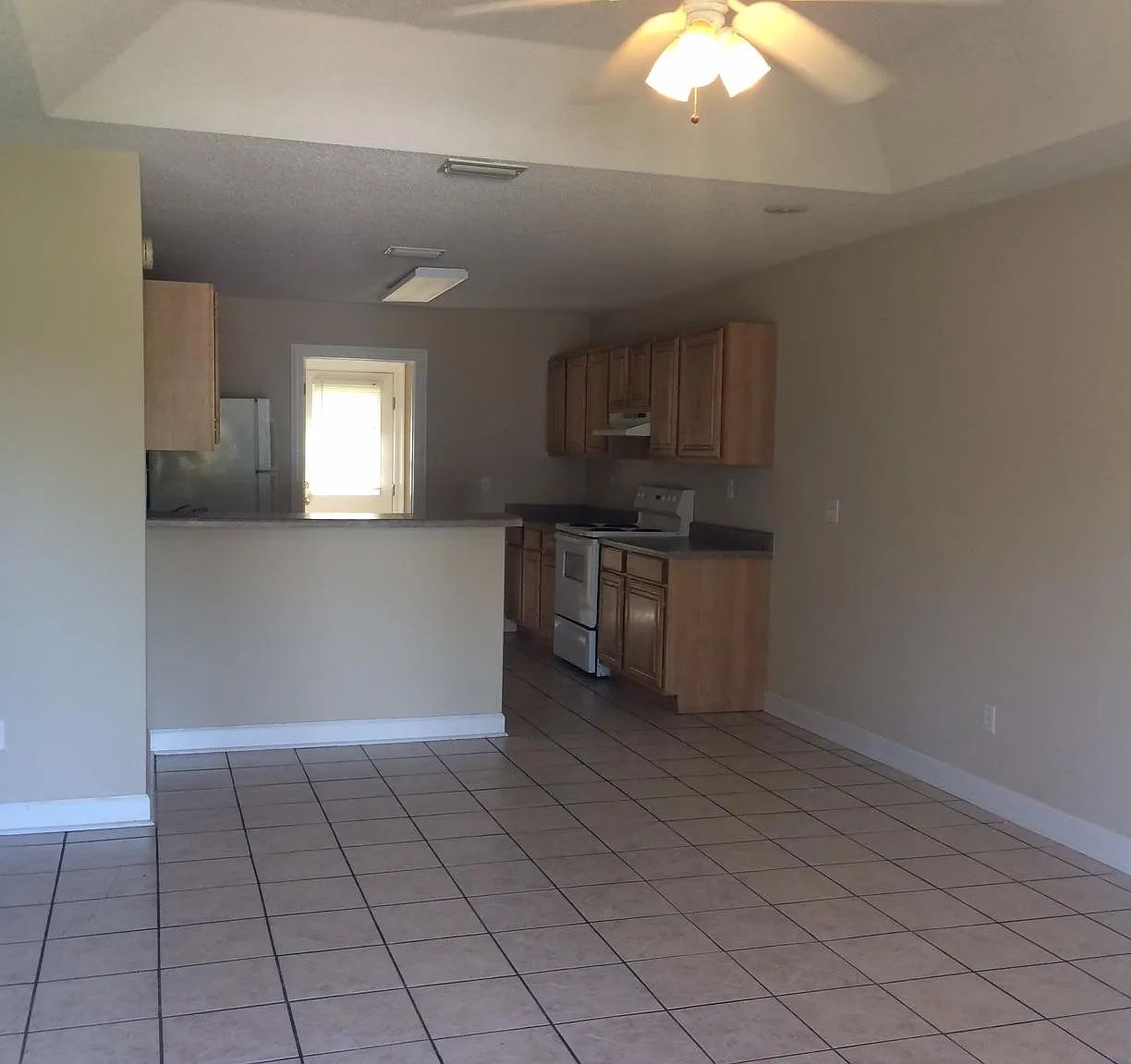 2 bed, $1,200 — Photo 3