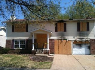 1854 Night Dr, Florissant, MO