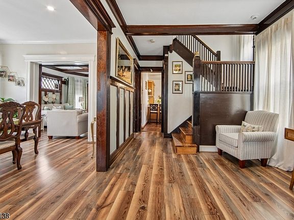 4th image of 826 Degraw Ave