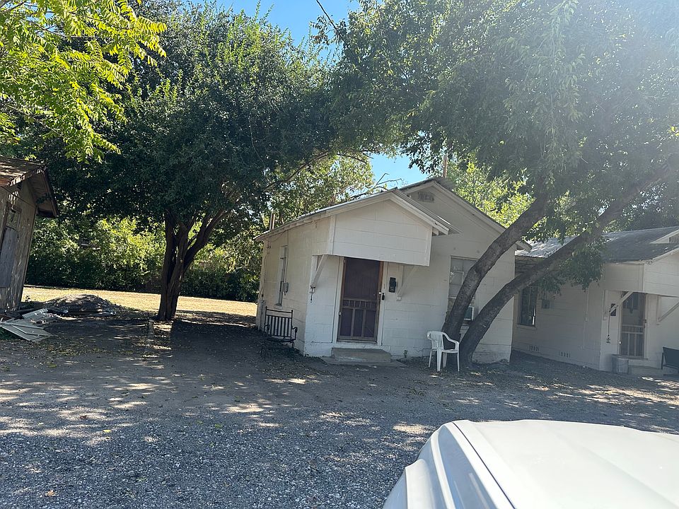 1st image of 4214 S Presa St #1