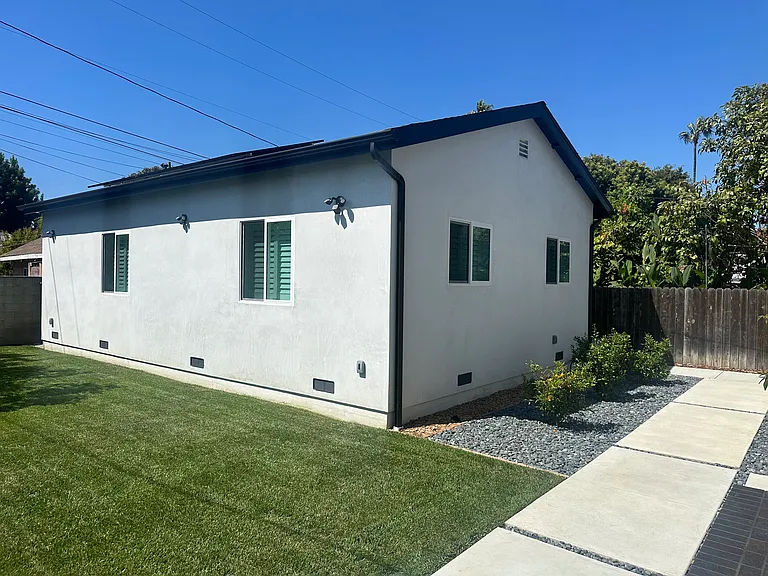 11337 Utopia Ave — Photo 1