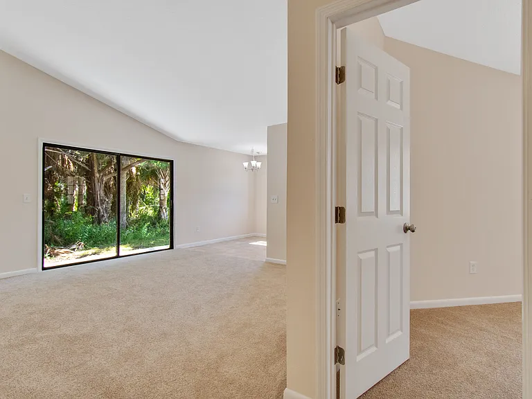 100B Coral Reef Ct N — Photo 10
