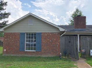 8 Meadowoods Pl, Jackson, MS 39211