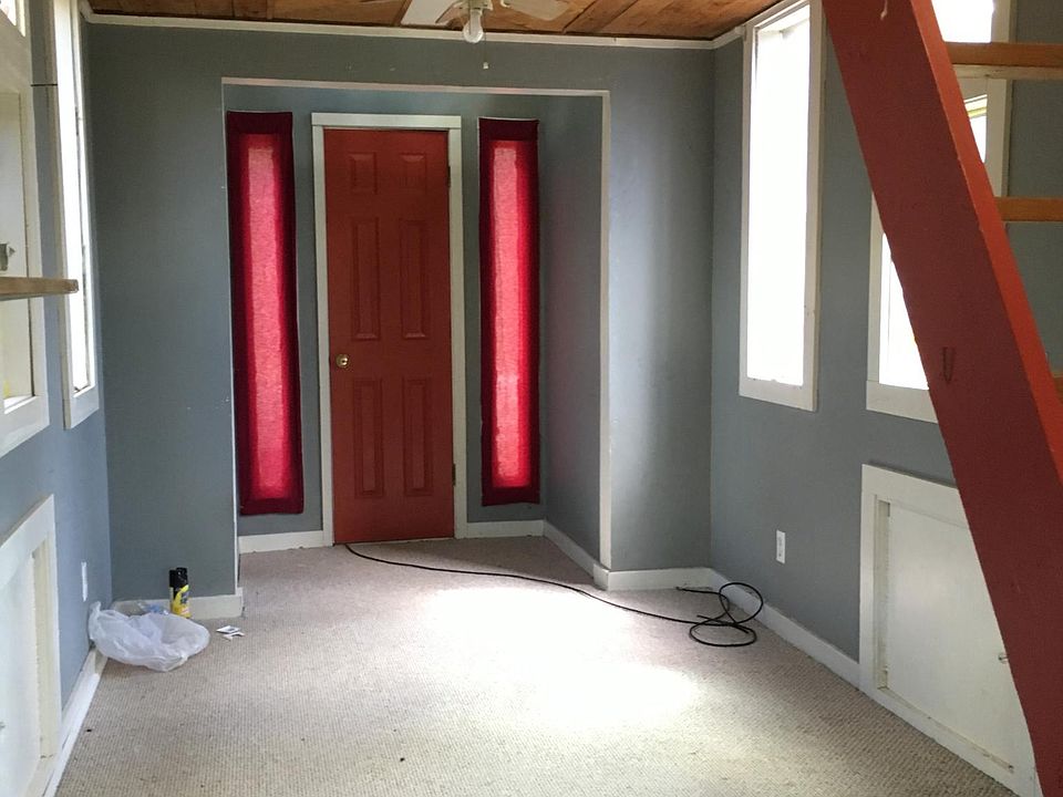 2nd image of 5771 Oak Dr #C
