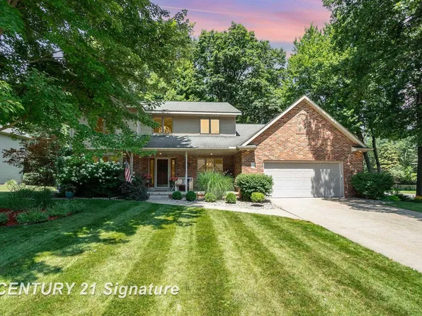 5202 Stone Ridge Dr, Midland, MI 48640