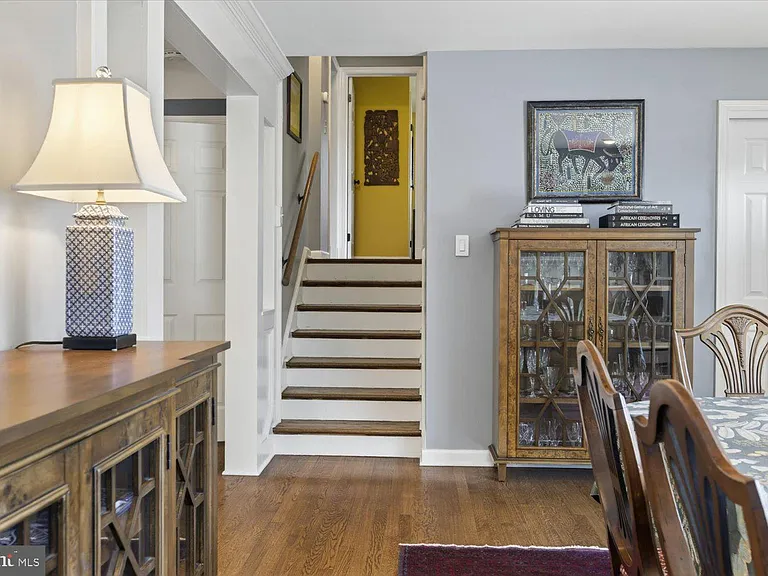 2212 Reddfield Dr — Photo 9