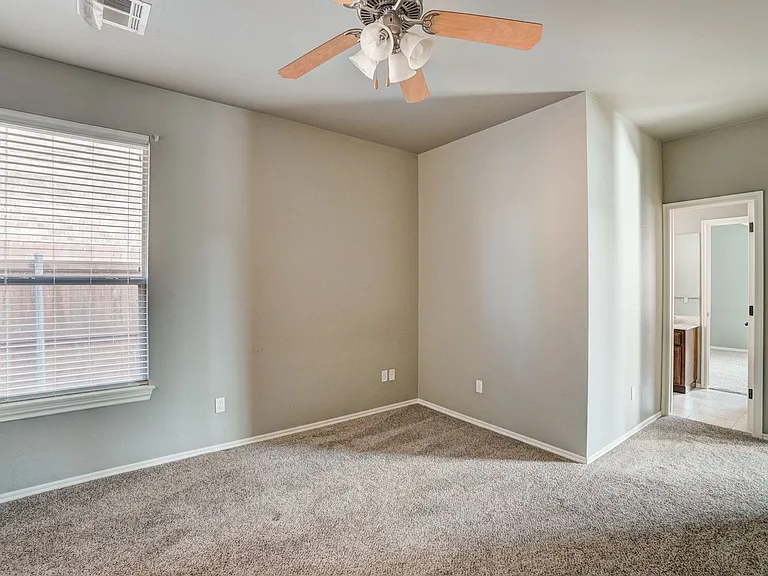 4601 NW 162nd Ct — Photo 30