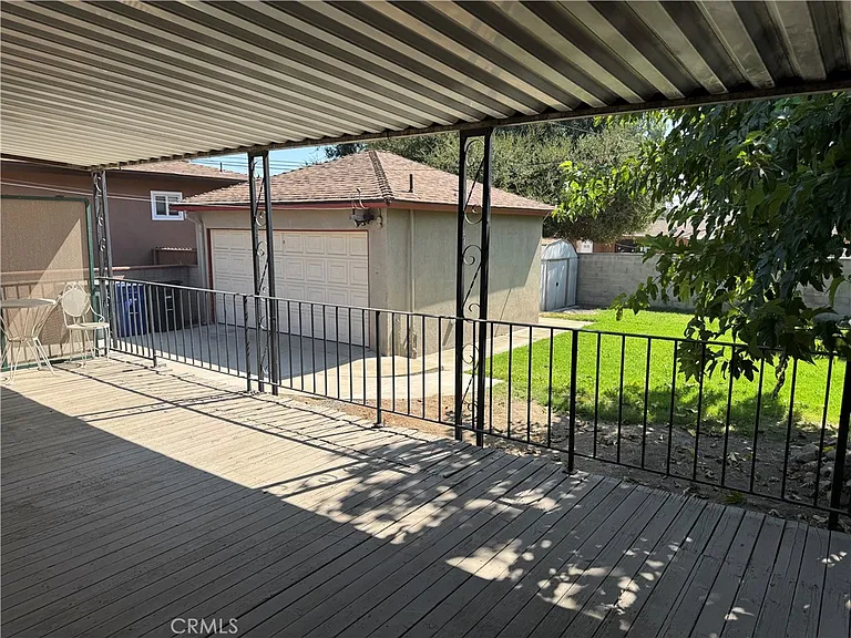 831 W Harvard Pl — Photo 20