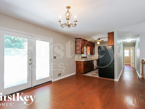 4th image of 2739 Sherlock Dr