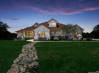 216 Red Oak Dr, Boerne, TX 78006