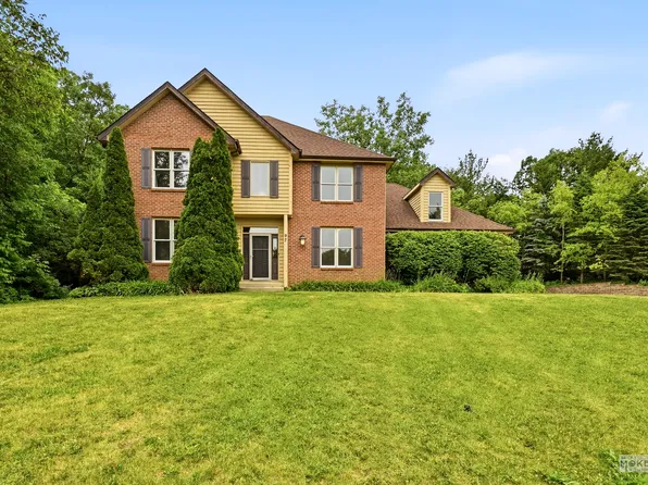 97 Crooked Creek Dr, Yorkville, IL 60560