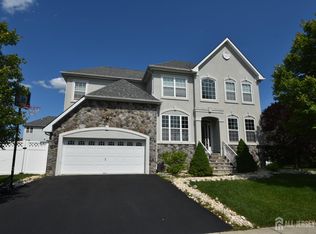 3 Maxwell Rd, Monroe Township, NJ 08831