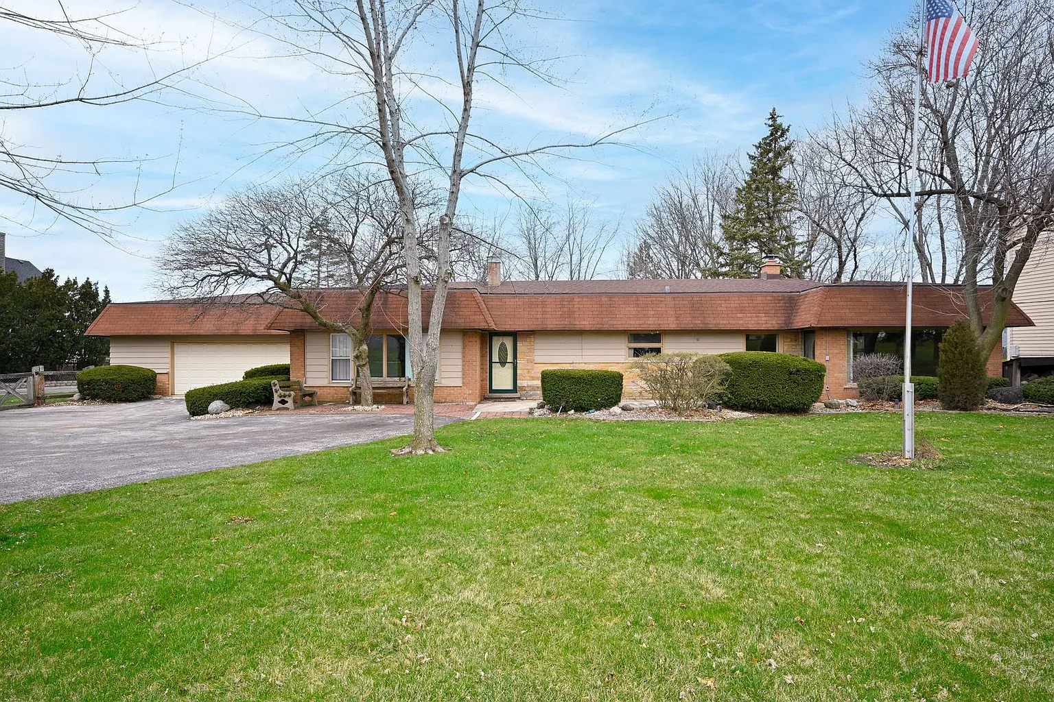 126 Geneva Rd photo 1