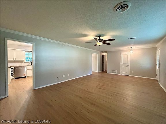 3rd image of 418 S McGee Dr