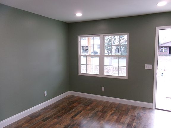 5th image of 707 Taylor St N
