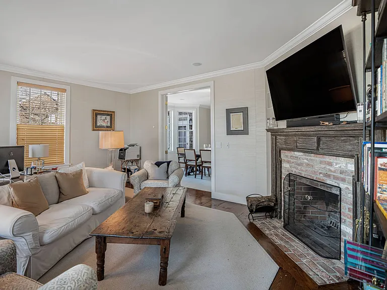 17 W Pond Dr — Photo 9