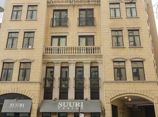 2042 N Clark St APT 5S, Chicago, IL 60614