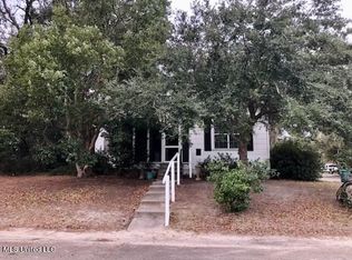 2227 Pine Ave, Gulfport, MS 39501