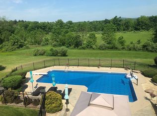 1609 Guildford Ln, York, PA 17404