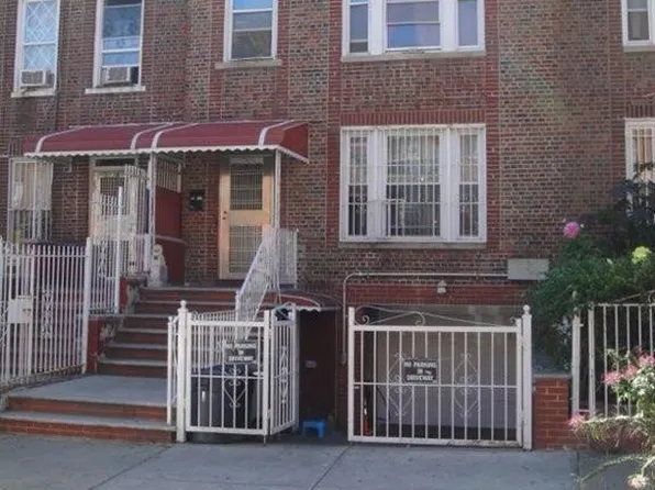 776 46th St, Brooklyn, NY 11220