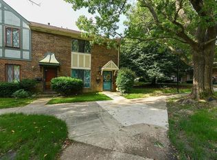 8042 E Cheswick Dr, Indianapolis, IN 46219