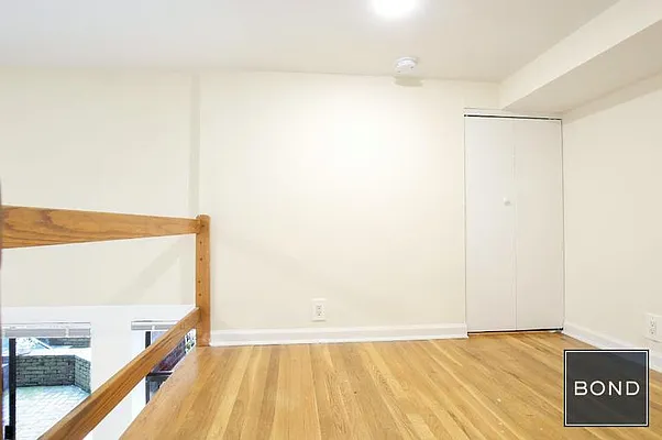 Rented by Bond New York | media 19