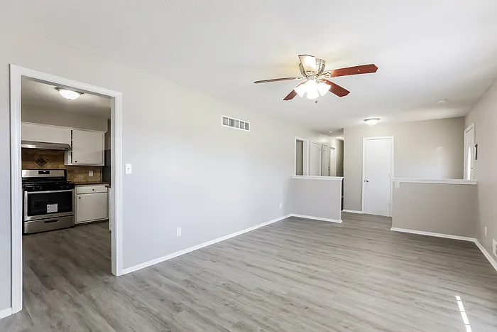 804 W Jones St — Photo 5