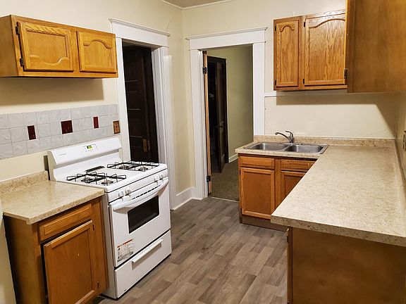 2nd image of 427 Lexington Ave