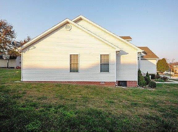 3rd image of 704 Candlewood Ct