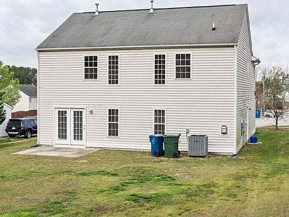 4th image of 2101 Great Bend Dr