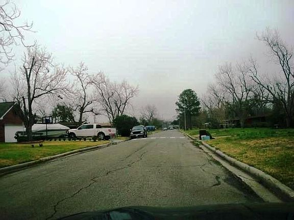 3rd image of 7747 Pecan Villas Dr