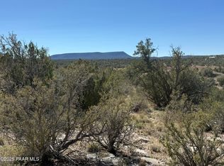 33367 W Hora Cir, Seligman, AZ 86337