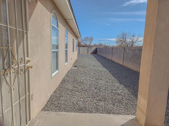 3rd image of 5005 Starfire Pl NW