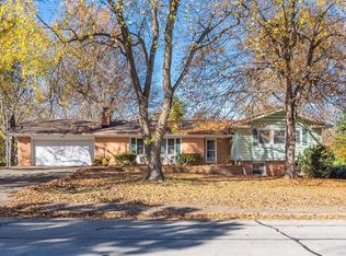 2639 S Luster Ave, Springfield, MO 65804