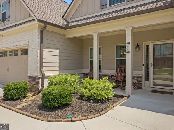 2524 Tomoka Dr, Bethlehem, GA 30620