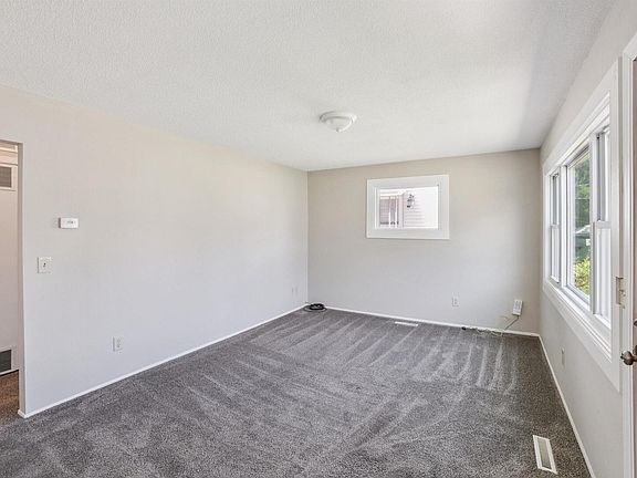 5th image of 3133 W 1st St