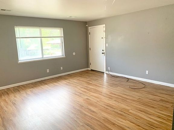 5th image of 1125 Gard Pl APT 1