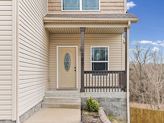 3rd image of 1157 Belvoir Ln
