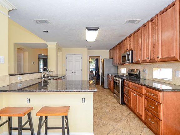 4th image of 23102 Regal Isle Ct