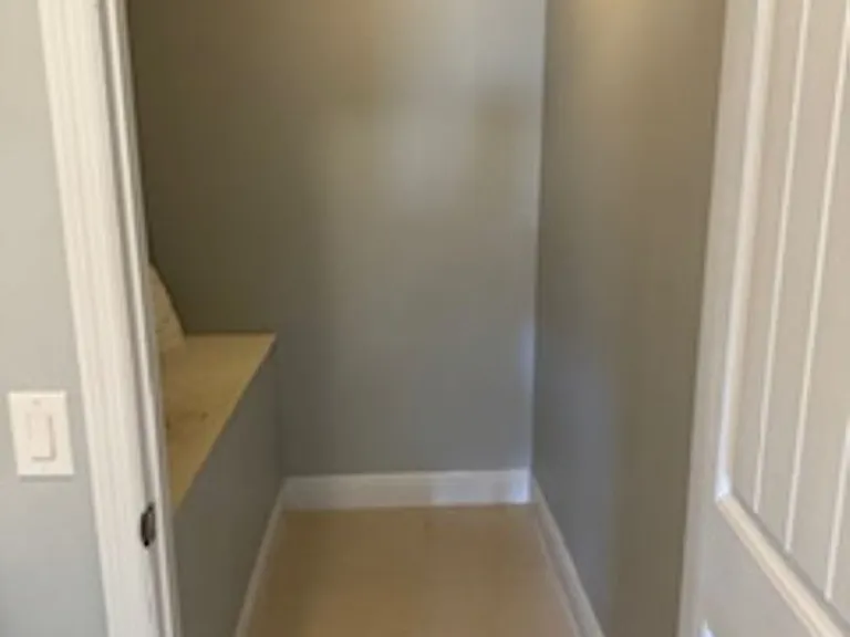 5717 SW 49th Ave — Photo 19