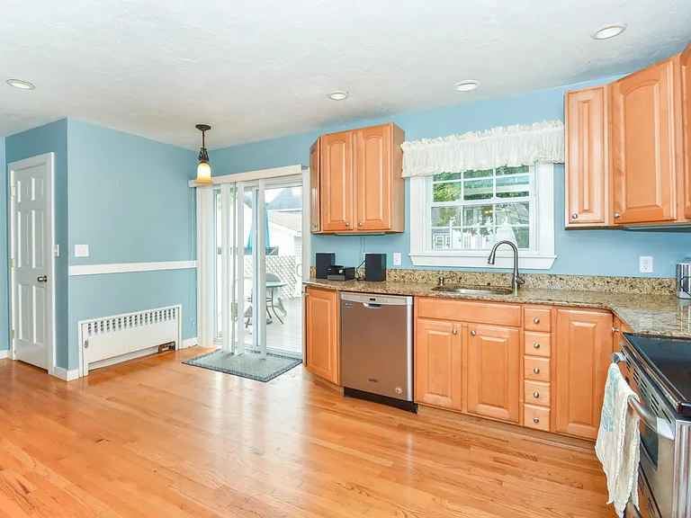 36 Whittier Rd — Photo 21