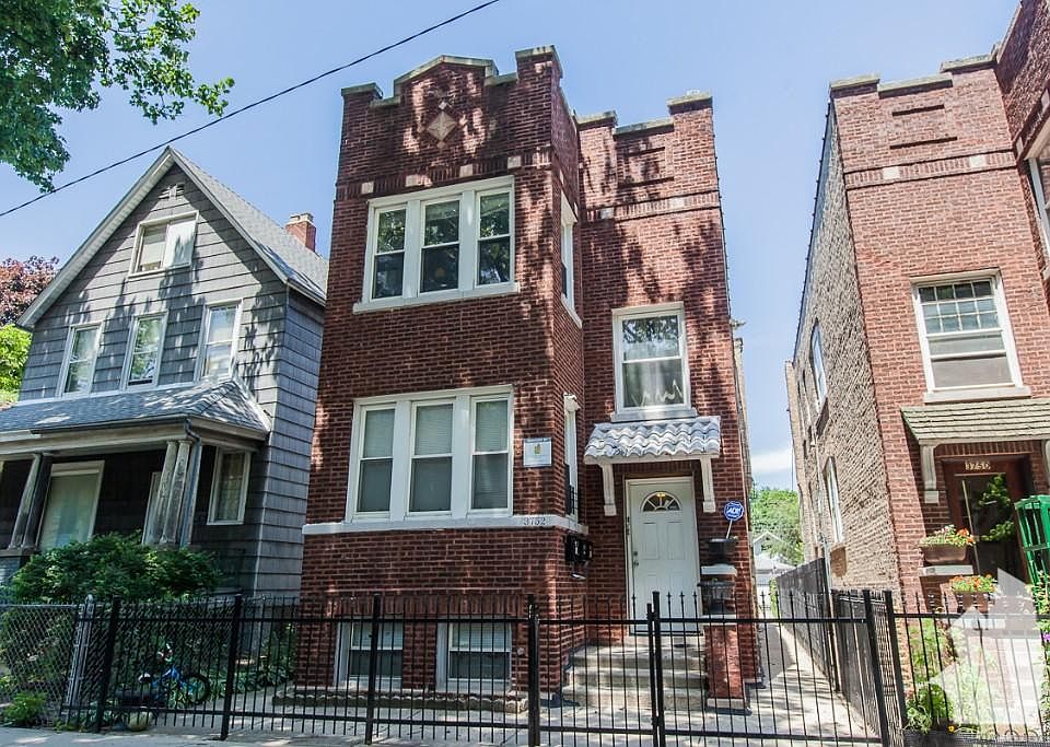 1st image of 3752 W Sunnyside Ave #2