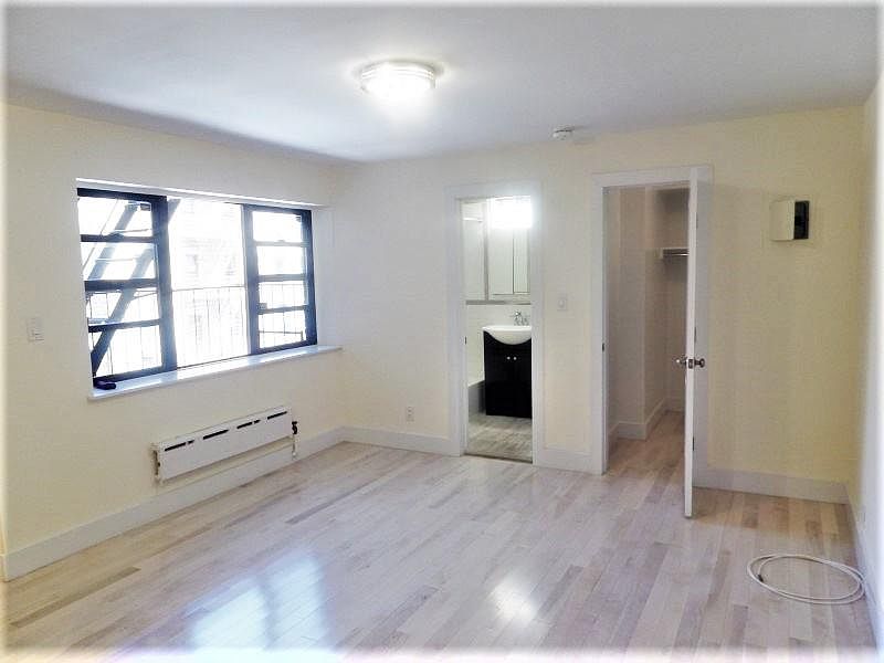 2nd image of 1399 Brightwater Ave