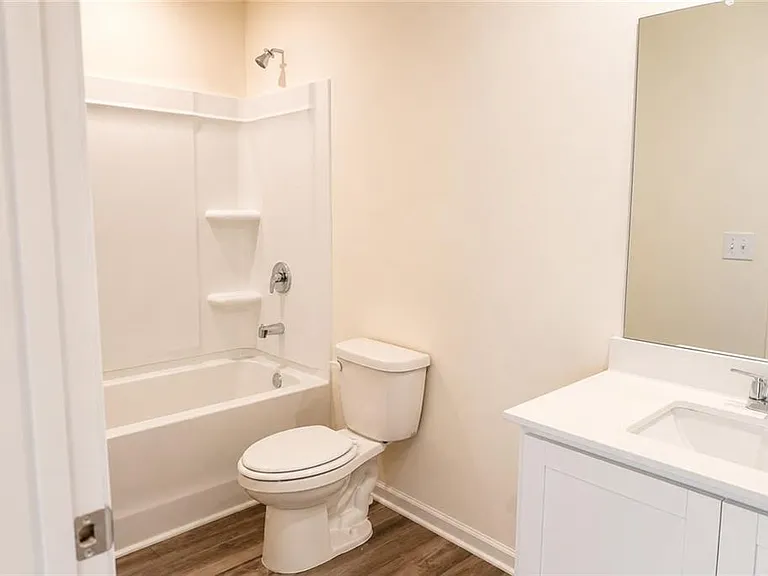 2095 Emerson Dr — Photo 10