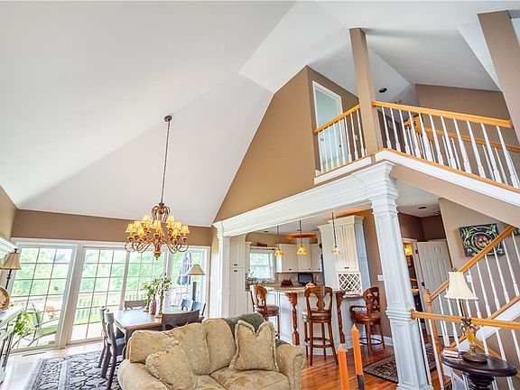 4th image of 3041 Annandale Dr