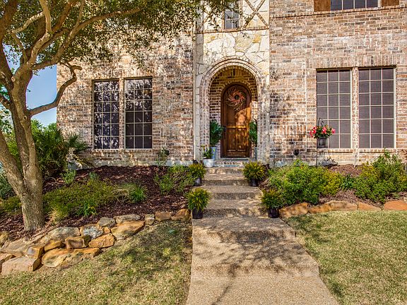 3rd image of 6517 Terrace Dr