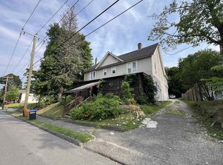 98 Lincoln St #B, Pittsfield, MA 01201