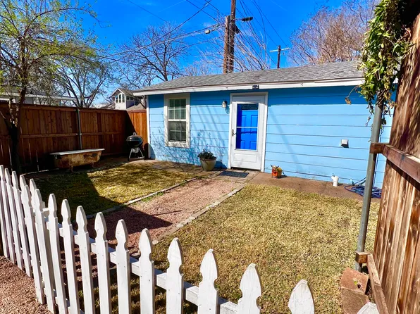 2301 Willow St #B, Austin, TX 78702