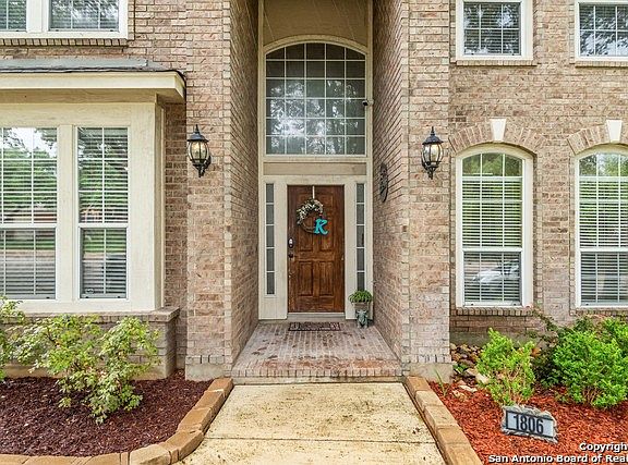 2nd image of 1806 Oakline Dr