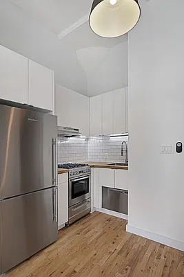 Rented by Compass | media 12